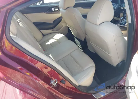 2016 Nissan Maxima 3.5 Platinum z USA, uszkodzony, nr VIN 1N4AA6AP9GC397075